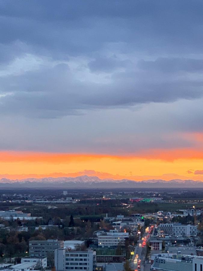 Great City View I 26 Floor I Netflix And Boxspringbed Augsburg Eksteriør billede
